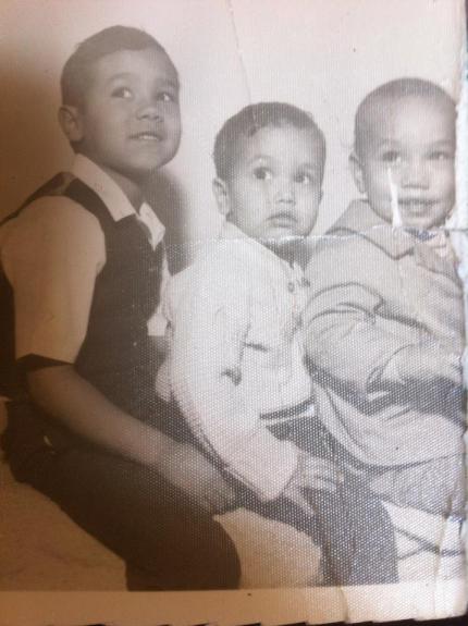 Rodriguez Boys - I'm in the middle.